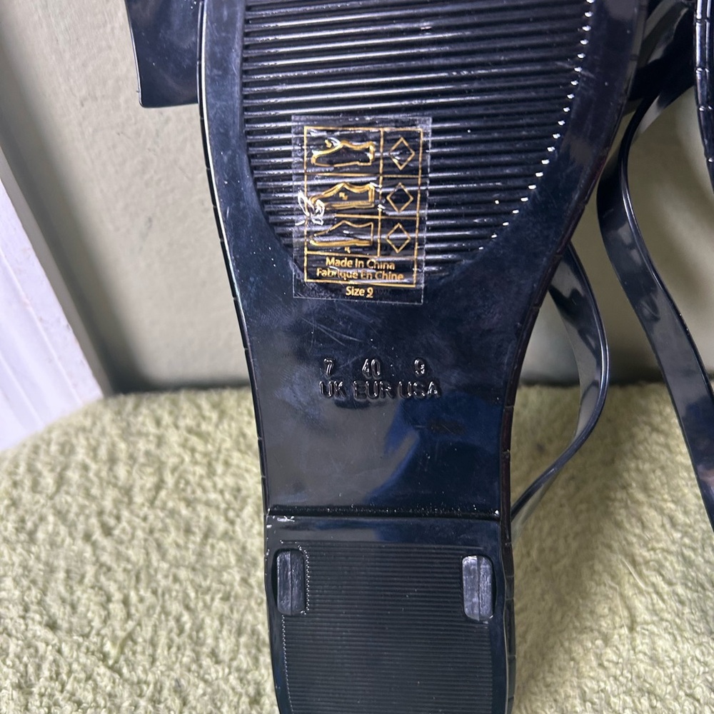 Charlie Paige Chic Black Bow Jelly Sandals NWOT - Picture 11 of 11